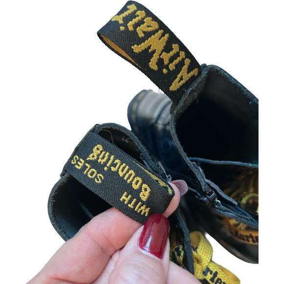 Worn TWICE $210 Dr. Marten Jadon Smooth Black Leather Platform Combat Boots 8 - Picture 5 of 15